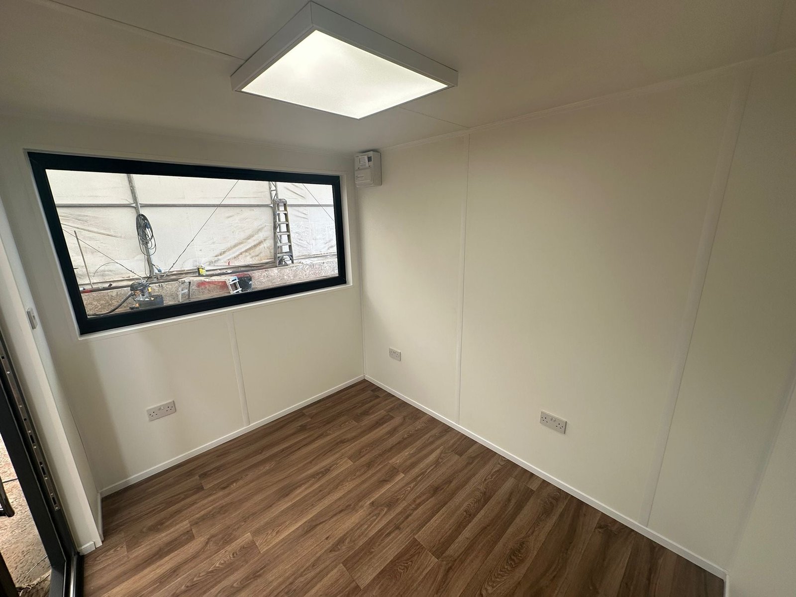 10x8 ft - CUSTOM OFFICE / GARDEN ROOM - Open Plan - Portable Building - Picture Window - No 1455 - Image 12