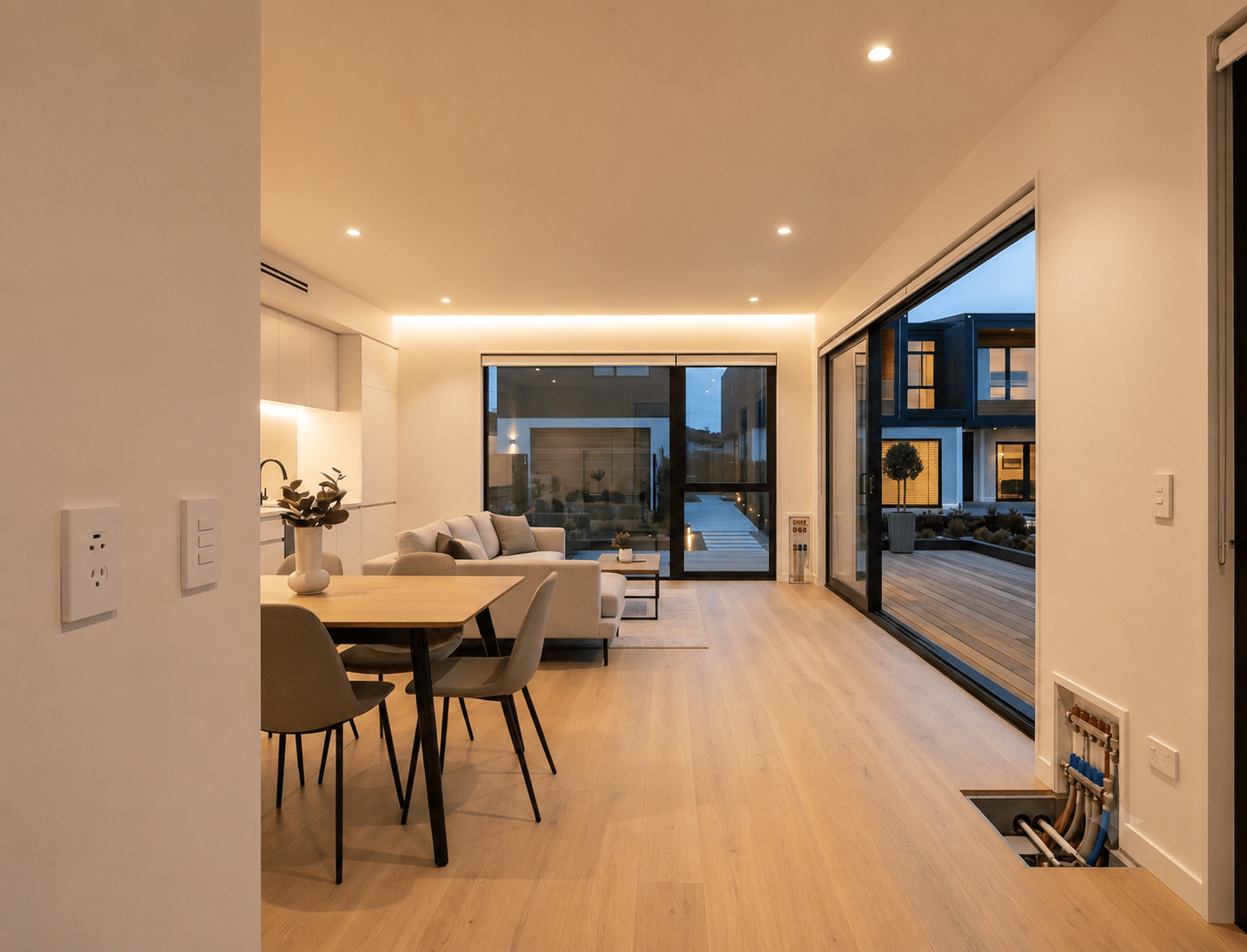 Luxury 3 Bedroom Prefabricated Modular Container Home Villa for Sale - Image 9
