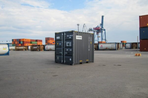 10-hc-shipping-container-mc-containers-7-1536x1024-1.jpg 10' HC ISO shipping container