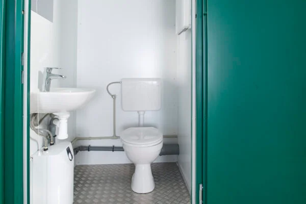 11-Double-Mains-Toilet-8Ft-x-5Ft-Green-xs-1.webp 1+1 Double Mains Toilet 8Ft x 5Ft (Green)