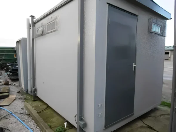 12ft-x-9ft-21-Portable-Toilet-Block-tt-1.webp 12ft x 9ft 2+1 Portable Toilet Block