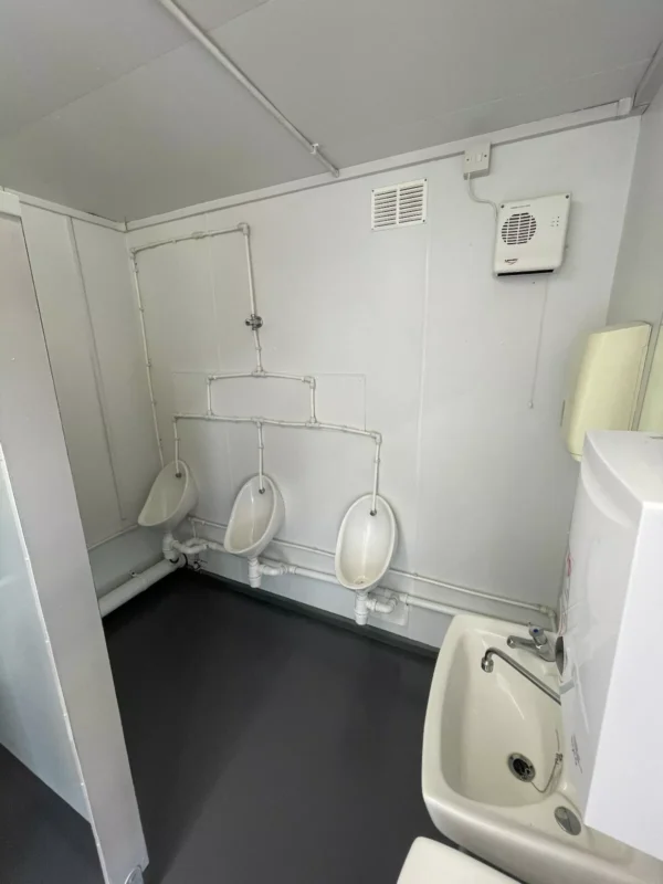 16ft-x-9ft-3-1-Toilet-Block-Shipping-Container-x-1.webp 16ft x 9ft 3 + 1 Toilet Block Shipping Container