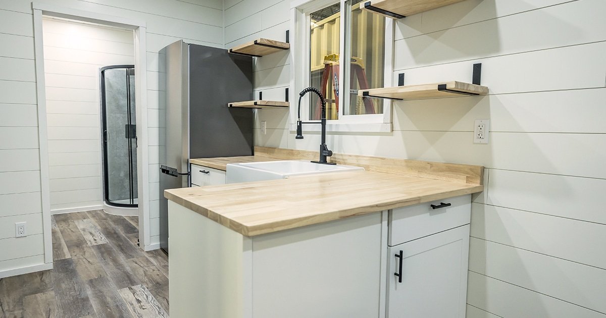 40ft Kennedy Luxury Container Home | 1 Bed 1 Bath Prefab Shipping Container House - Image 8