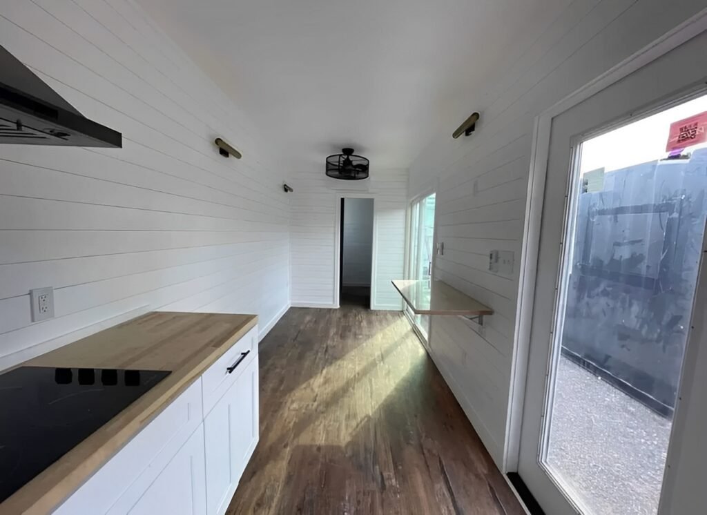 Customized 40ft Shipping Container Made into Luxurious 1 Bedroom - Image 2