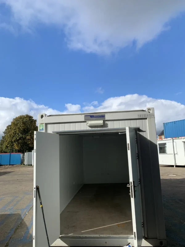 20ft-x-8ft-Insulated-Storage-Unit-E28093-Durable-Steel-Container-1-2.webp 20ft x 8ft Insulated Storage Unit - Durable Steel Container