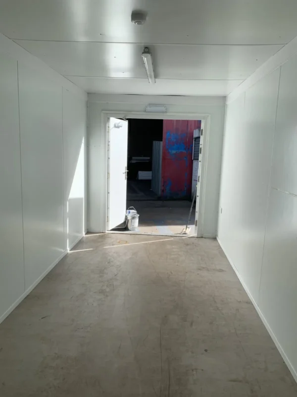 20ft-x-8ft-Insulated-Storage-Unit-E28093-Durable-Steel-Container-2-1.webp 20ft x 8ft Insulated Storage Unit - Durable Steel Container