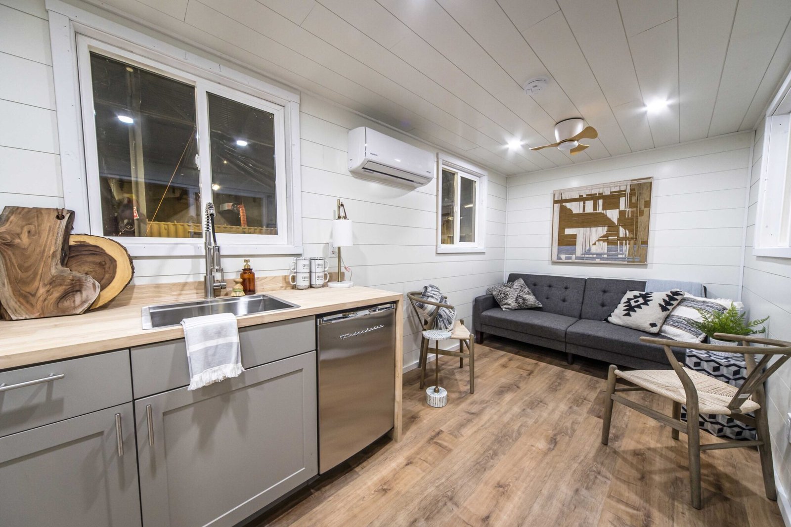 20FT Ezra Modern Container Home | Turnkey Tiny House | Portable Prefab Container Home - Image 4