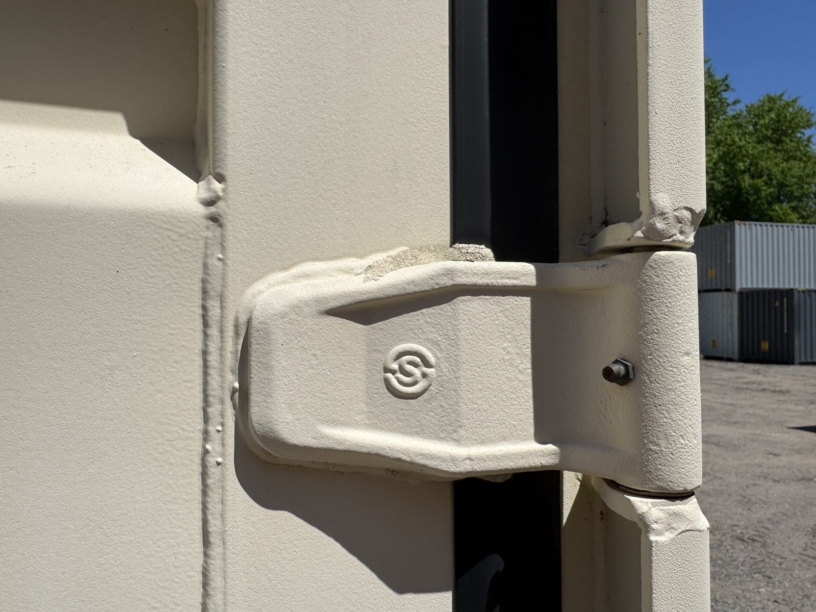 20ft Used Shipping Container - Wind & Watertight - Beige - Unit FBXU163305-7 - Image 8
