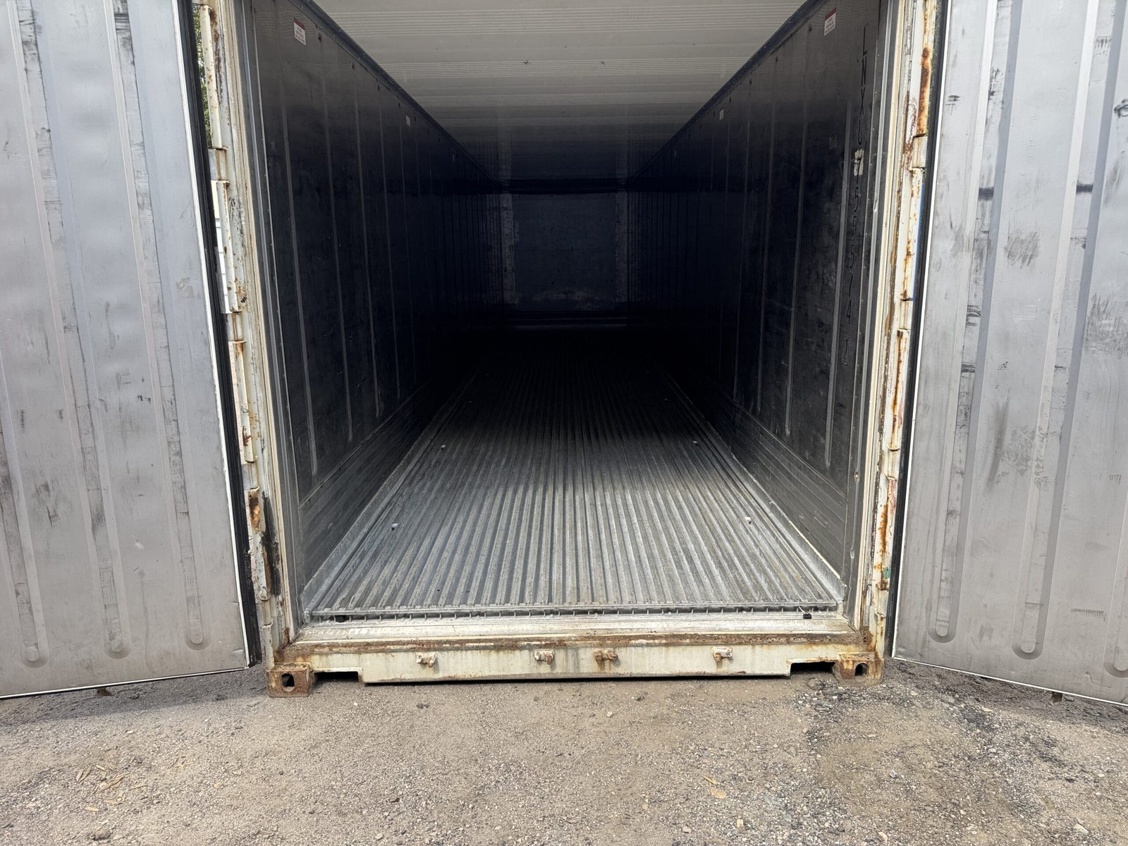 40ft As-Is High Cube Shipping Container - Wind & Watertight - White - Unit LNXU755574-1 - Image 12