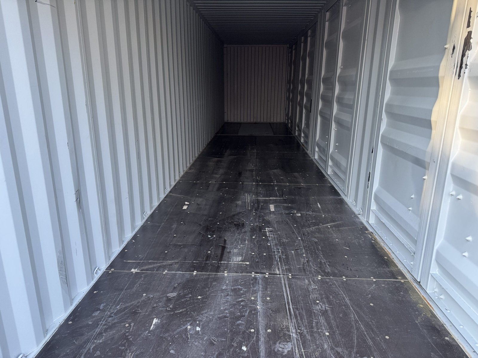 40ft New High Cube Shipping Container - Wind & Watertight - Gray - Unit YLEU251599-1 - Image 11