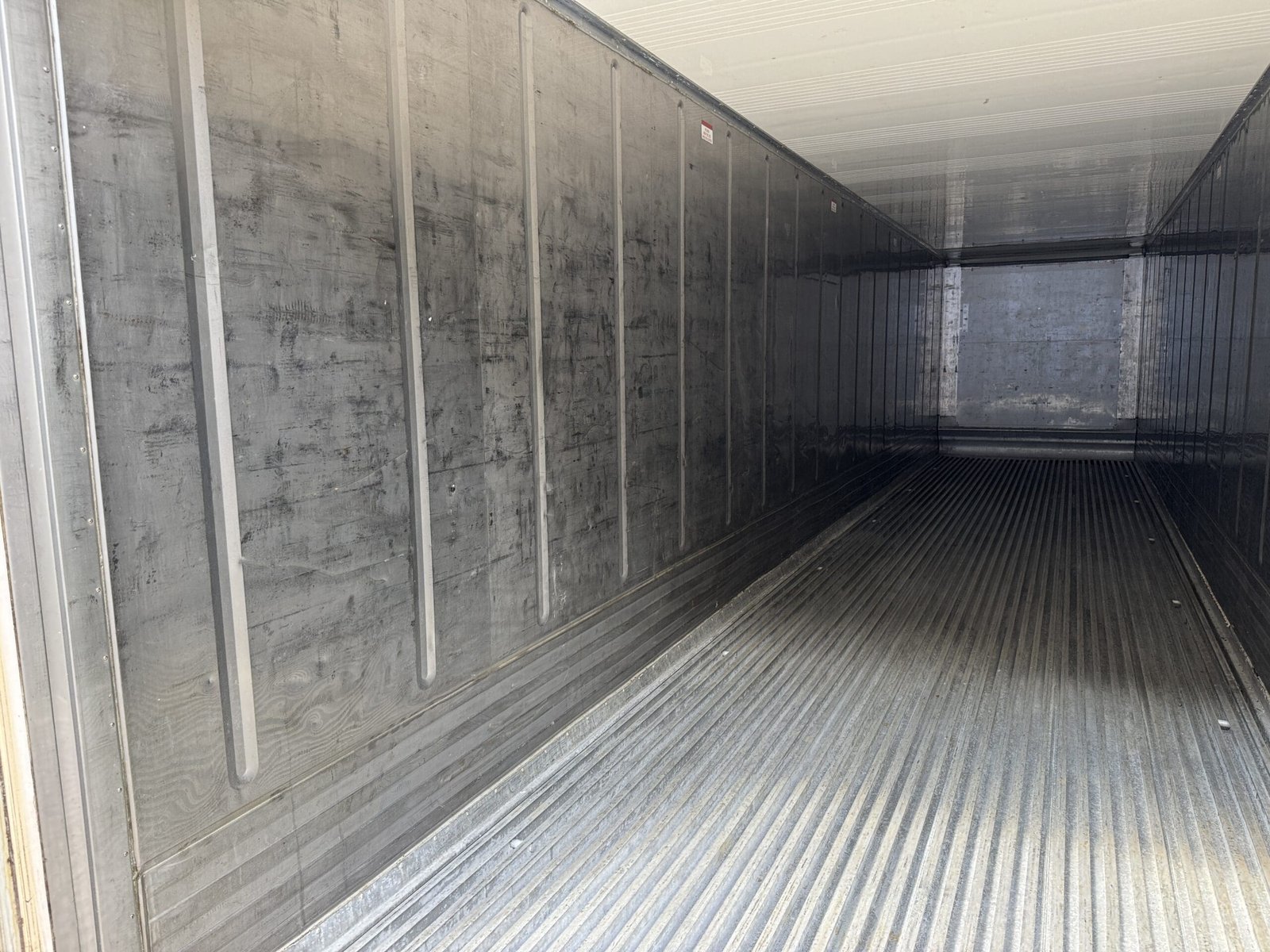40ft As-Is High Cube Shipping Container - Wind & Watertight - White - Unit LNXU755574-1 - Image 11