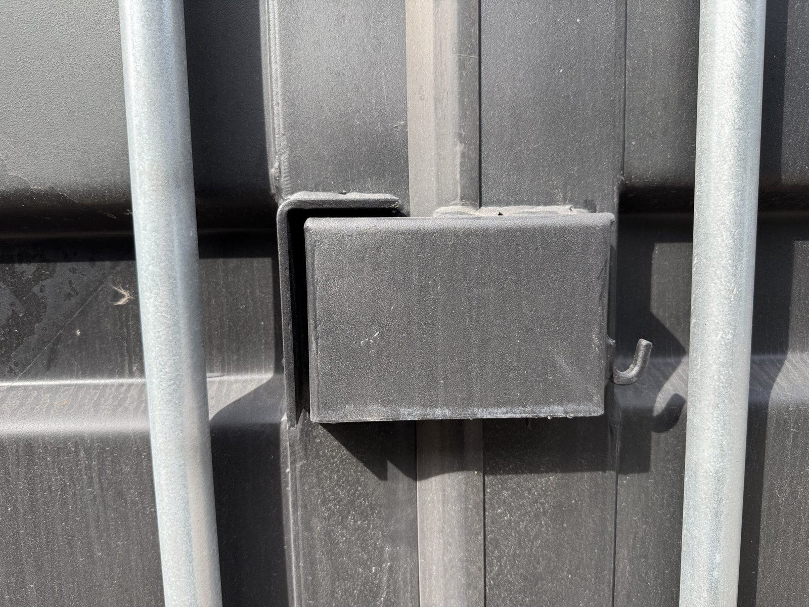 20ft New High Cube Shipping Container - Wind & Watertight - Black - Unit OBSU740114-7 - Image 5
