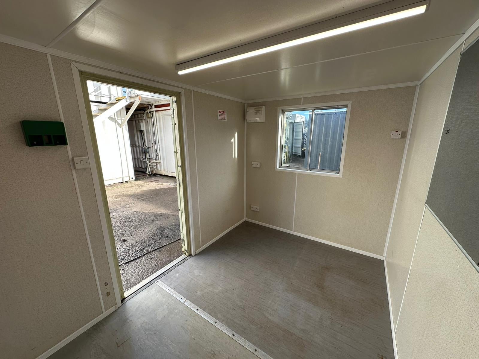 21x8ft - Office & Storage Unit 50/50 Split - Cabin / Container Store - Portable Anti-Vandal Building - Image 10