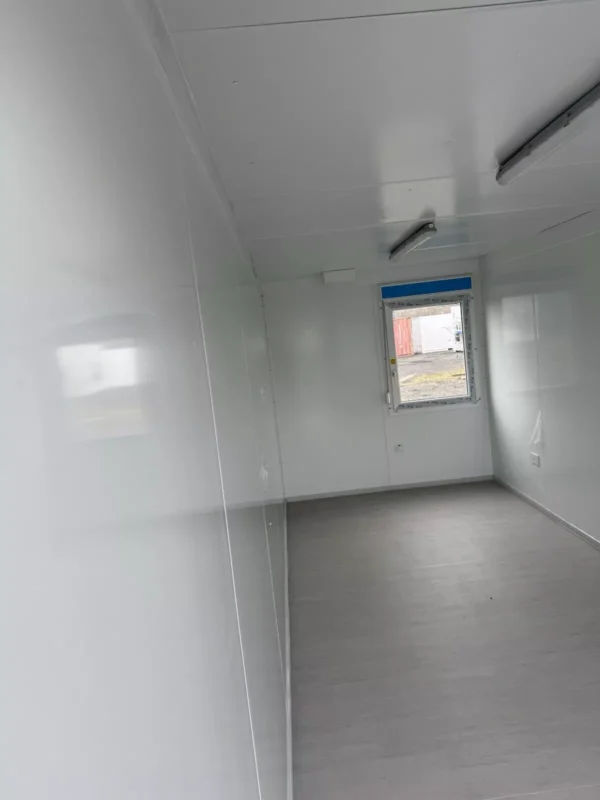 Container-Office-E28093-Durable-Modular-Workspace-xs-1.webp Container Office - Durable & Modular Workspace