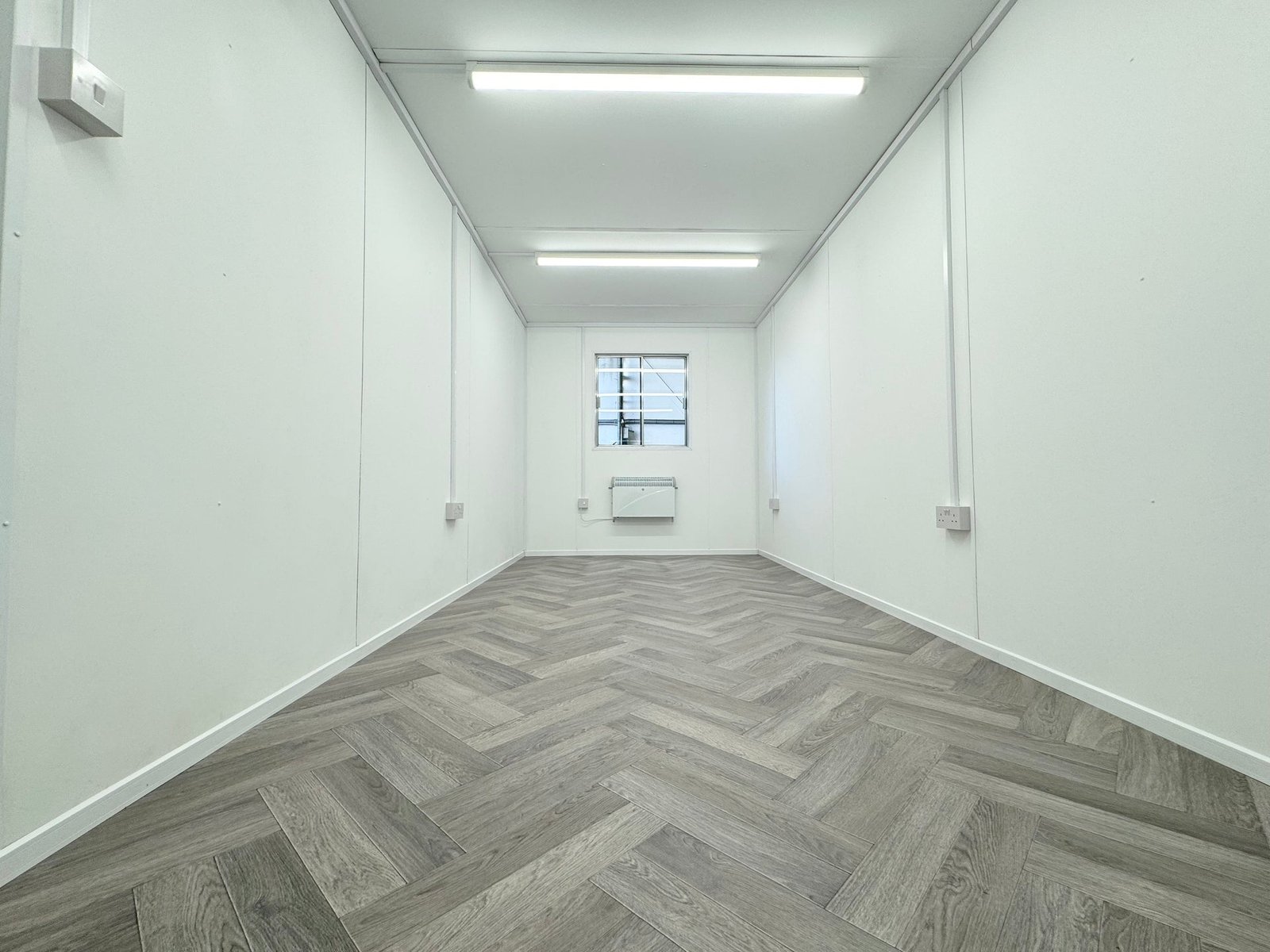 20x8ft - Office - Cabin / Container - Portable Building - Image 3
