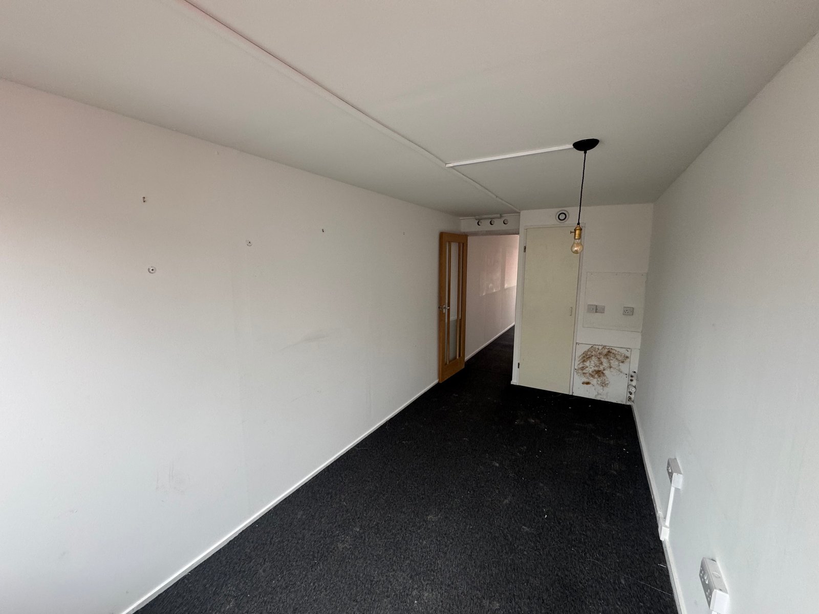 40 Ft Converted Shipping Container Home - 2 Rooms - Image 4