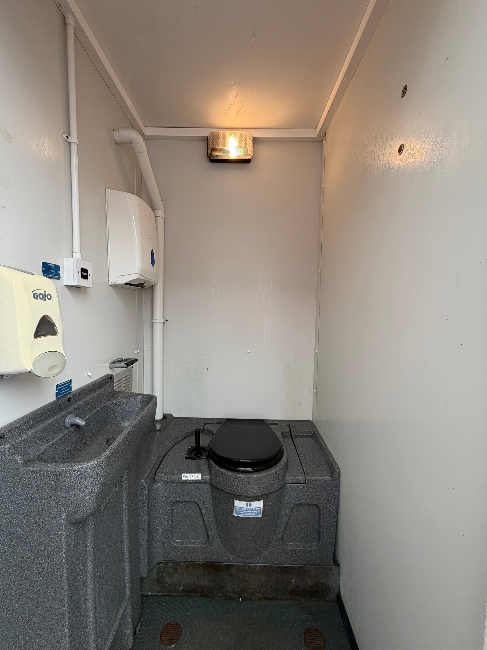 20x9ft - Static Welfare Unit - Toilet, Canteen, Drying Room & Generator 9KVA - Welfare - Anti-Vandal - Building Site Accommodation - Portable Anti-Vandal - Image 9