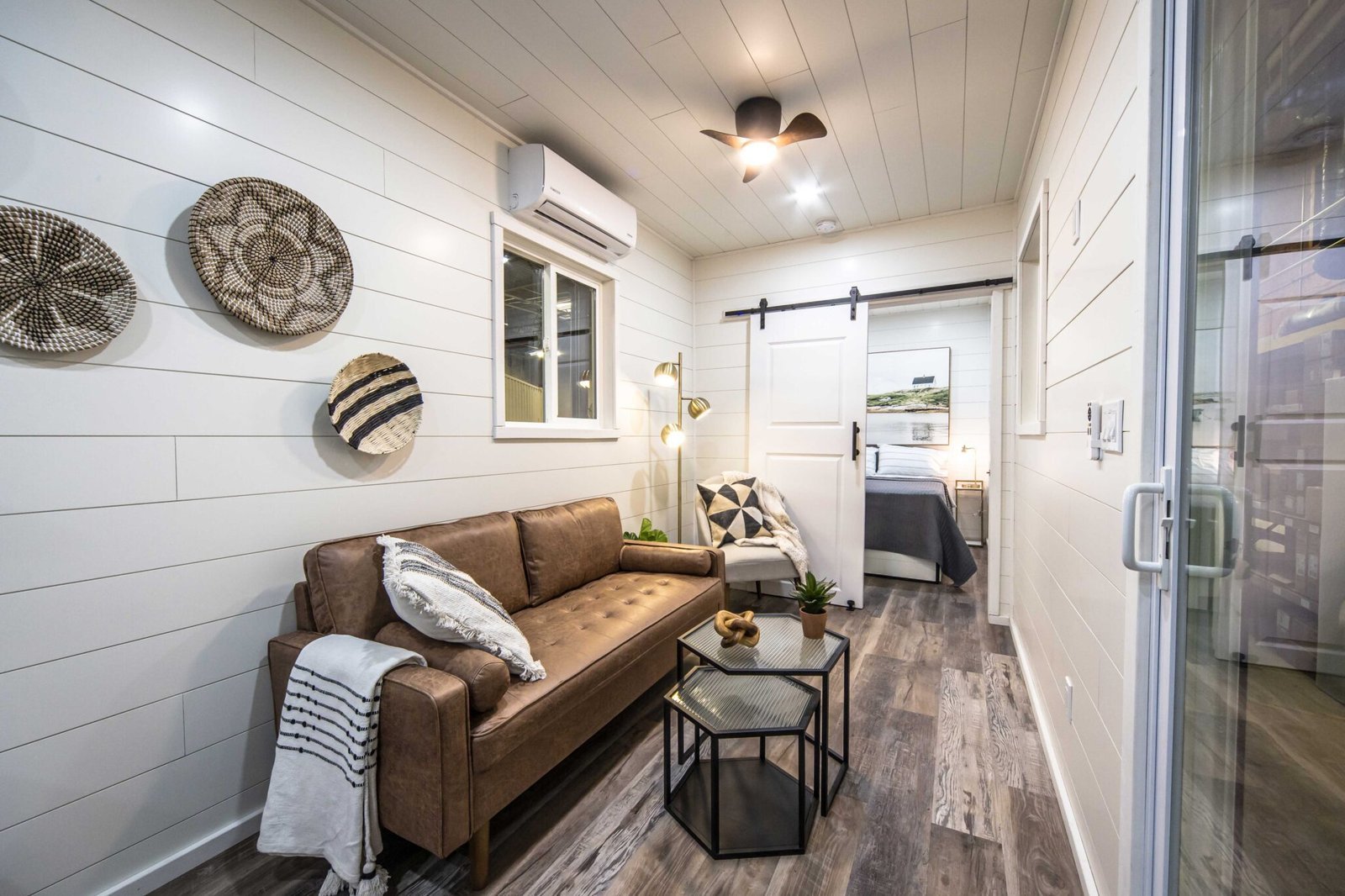 40ft Kennedy Luxury Container Home | 1 Bed 1 Bath Prefab Shipping Container House - Image 11