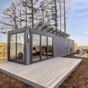 Modern Single-Storey Container House with Spacious Deck, Fully Furnished Portable Tiny Home, Disaster-Resistant Prefab Family House