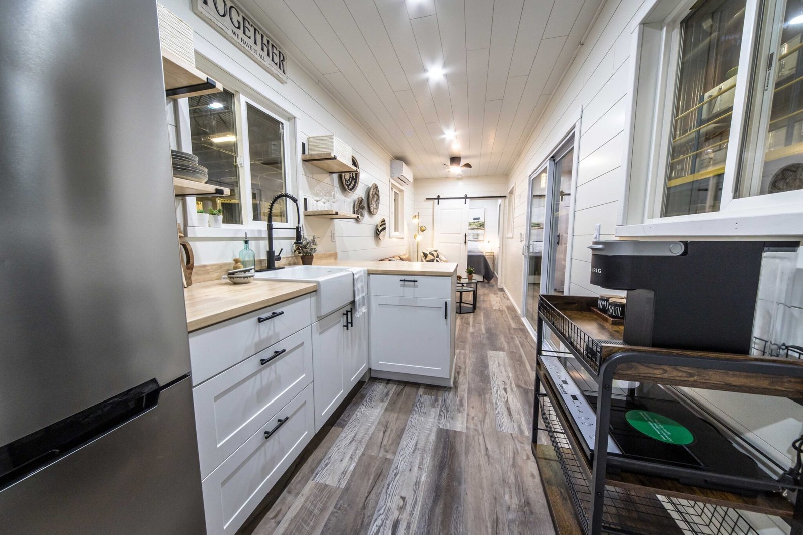 40ft Kennedy Luxury Container Home | 1 Bed 1 Bath Prefab Shipping Container House - Image 12