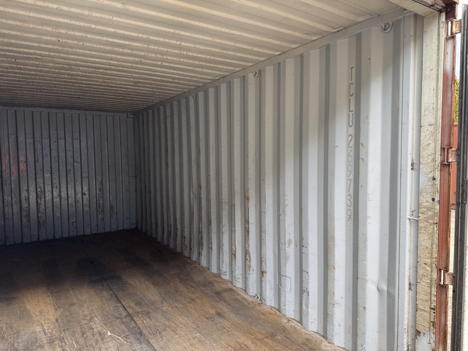20ft Used Shipping Container - Wind & Watertight - Red - Unit TCLU269739-8 - Image 8