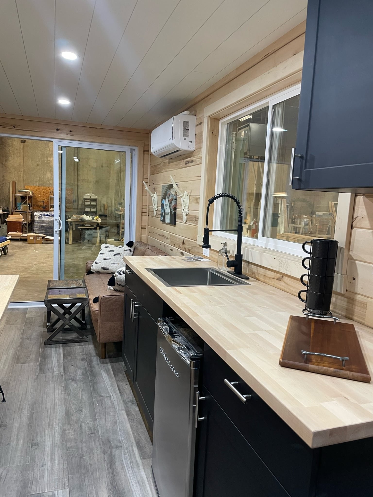 20FT Jack Hunting Container Cabin | Off-Grid Container Home with Kitchen & Rooftop Deck - Image 7