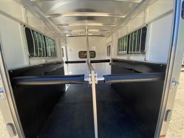 New2026 Sundowner CHARTER TR SE 2H BP Horse Trailer