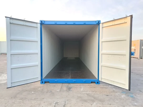 door-open-1536x1152-1.webp 40' DC Container for Sale