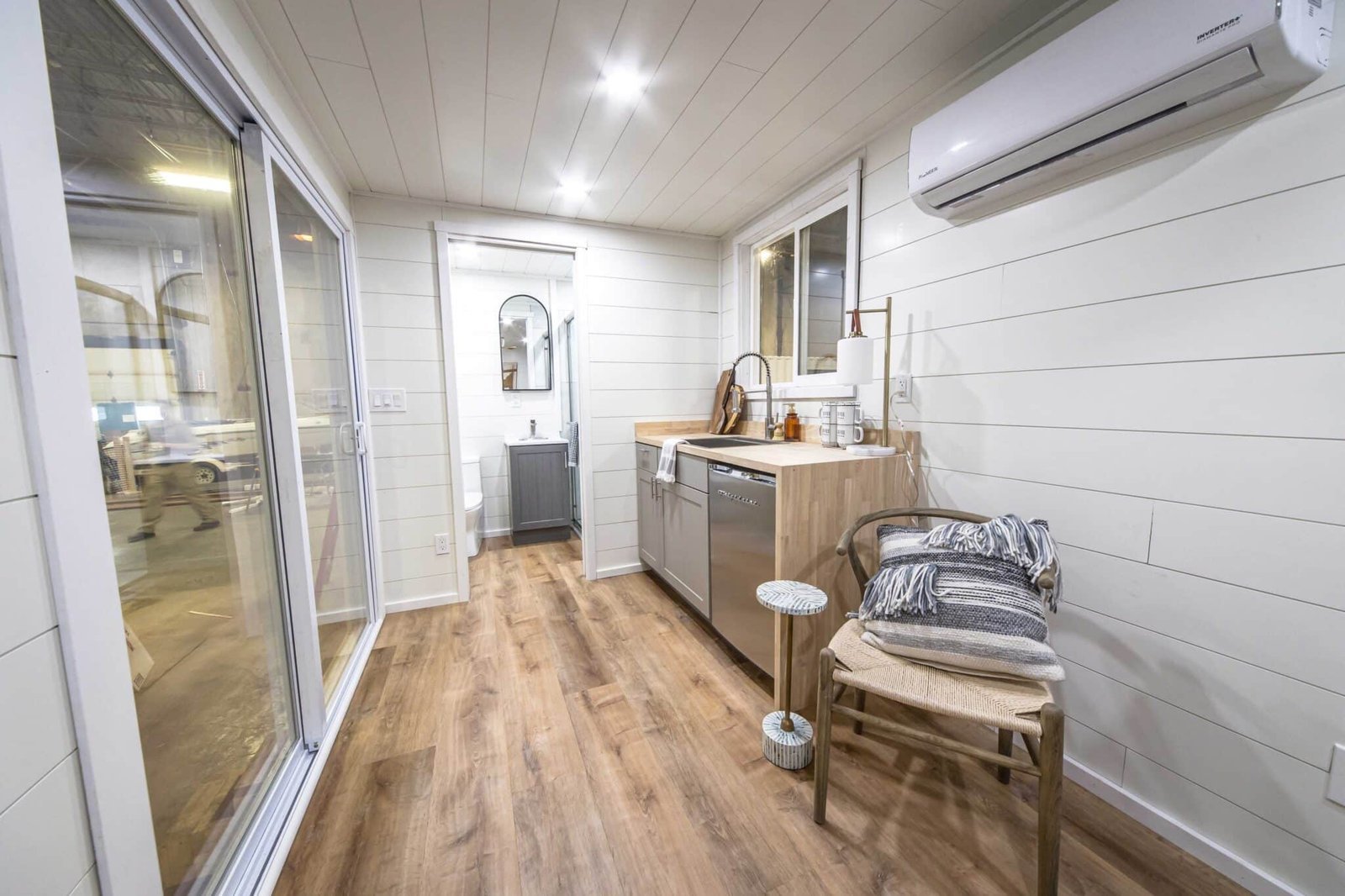 20FT Ezra Modern Container Home | Turnkey Tiny House | Portable Prefab Container Home - Image 5
