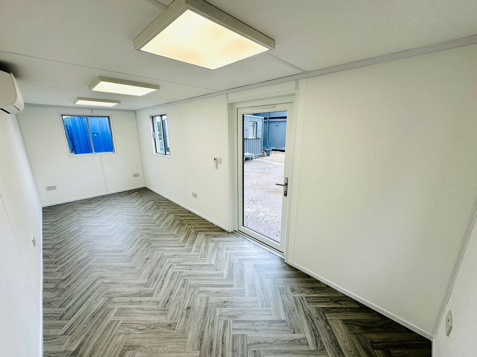 21x8ft - Custom Office - Cabin / Container - Portable Building - No 1504 - Image 5