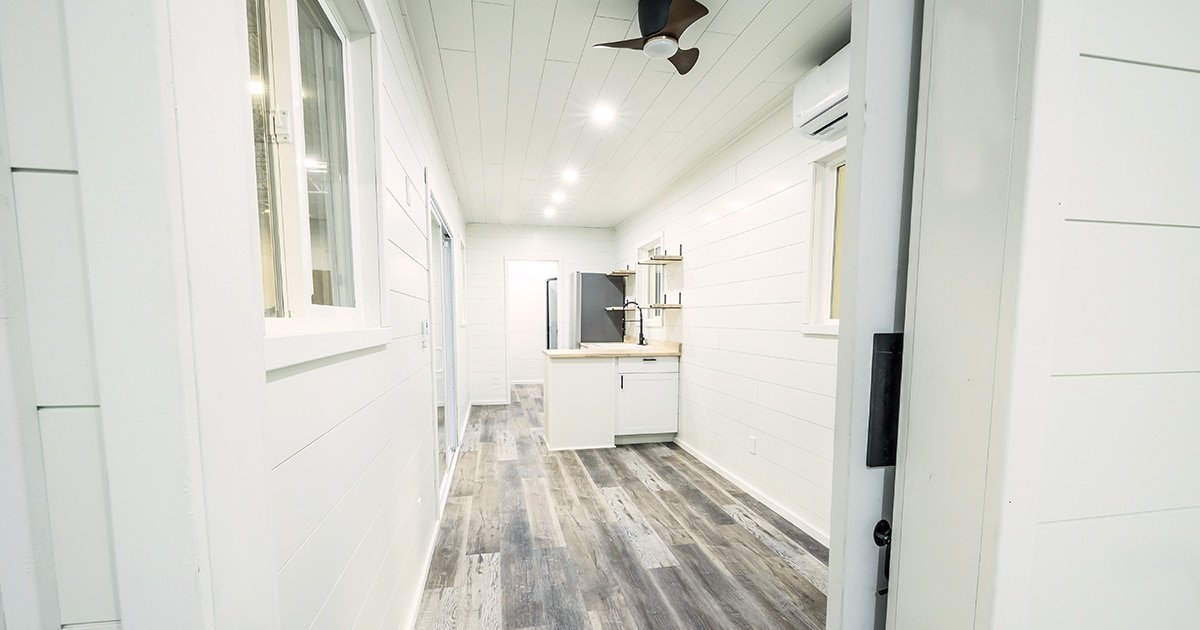 40ft Kennedy Luxury Container Home | 1 Bed 1 Bath Prefab Shipping Container House - Image 5
