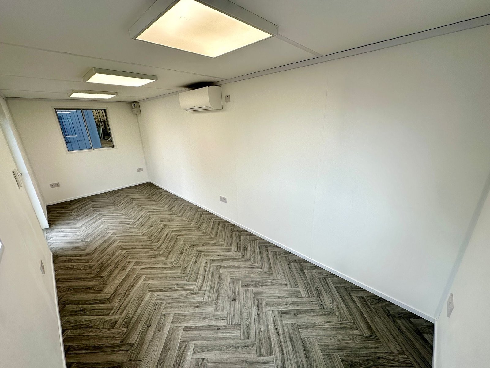21x8ft - Custom Office - Cabin / Container - Portable Building - No 1504 - Image 3