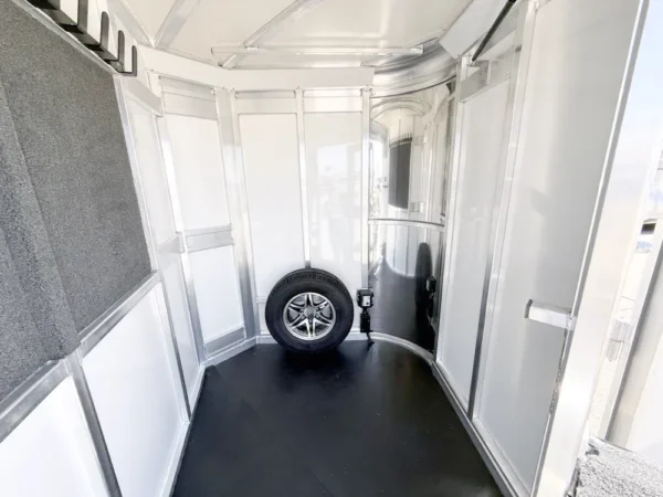 f7d91ae562344a62.webp 2027 Cimarron Norstar 2HBP Horse Trailer