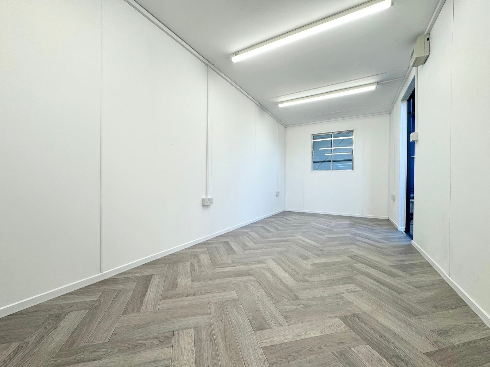 20x8ft - Office - Cabin / Container - Portable Building - Image 8