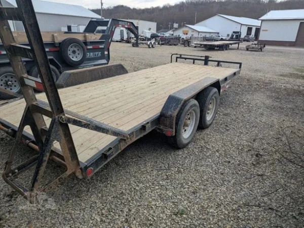 img-2.webp 2019 PJ 18 ft Fixed Tandem Axle