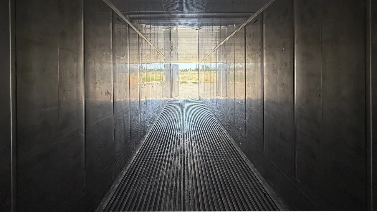 40ft Used Certified Refrigerated Shipping Container - Image 11