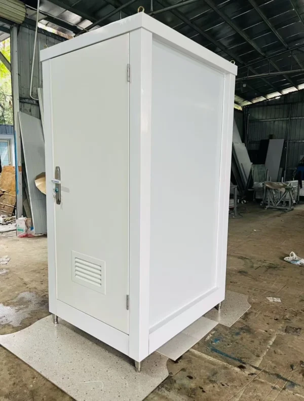 Single Stall Portable Restroom Outdoor Mobile Toilet Sink **
