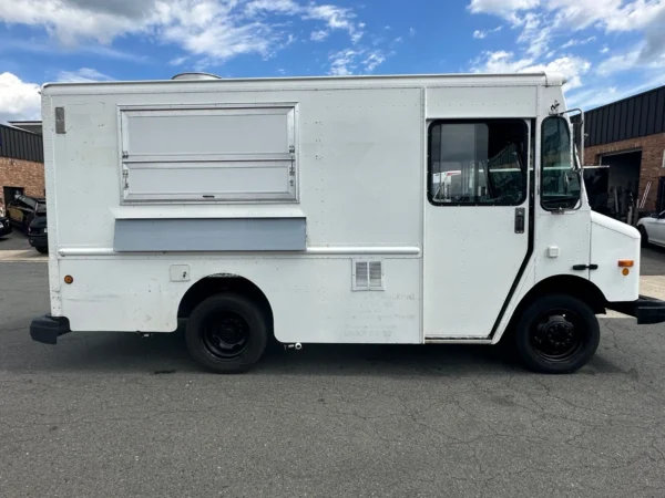 s-l1600-2026-06-24T204842.035-2.webp Food Truck with Brand New Kitchen for sale