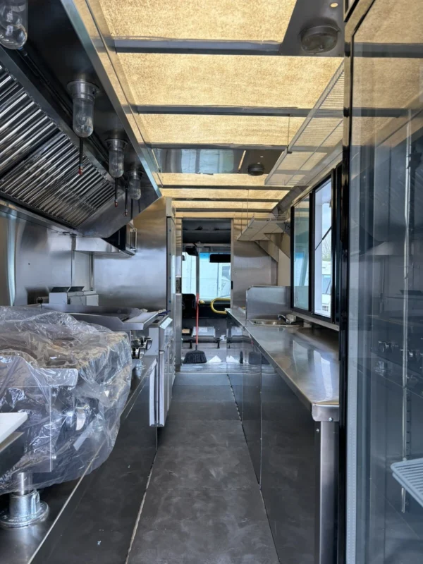 s-l1600-2026-06-24T205254.035-1.webp THIS IS A 22 FOOT KITCHEN FOOD TRUCK FOR 2026 custom build 956-890-5400