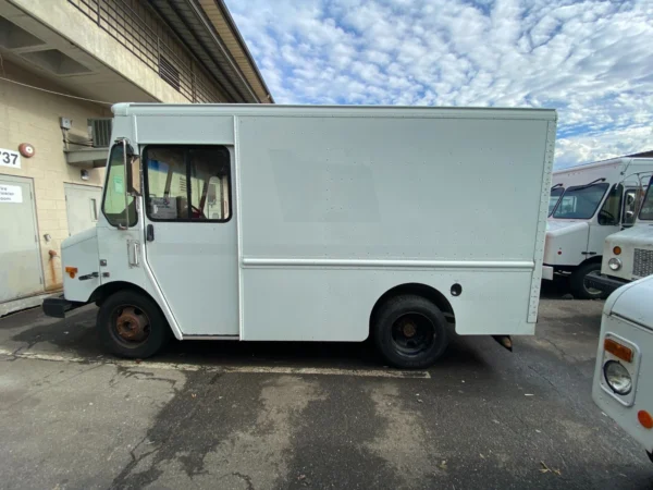 s-l1600-2026-06-25T141248.096-1.webp Fully New Equipped 2004 Step Van Food Truck - Launch Your Culinary Business