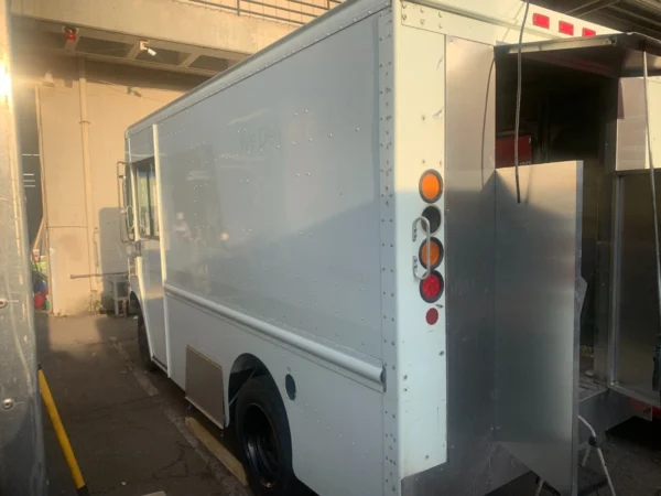 s-l1600-2026-06-25T141341.334-1.webp Fully New Equipped 2004 Step Van Food Truck - Launch Your Culinary Business