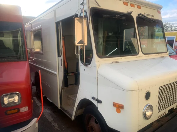 s-l1600-2026-06-25T141358.221-1.webp Fully New Equipped 2004 Step Van Food Truck - Launch Your Culinary Business