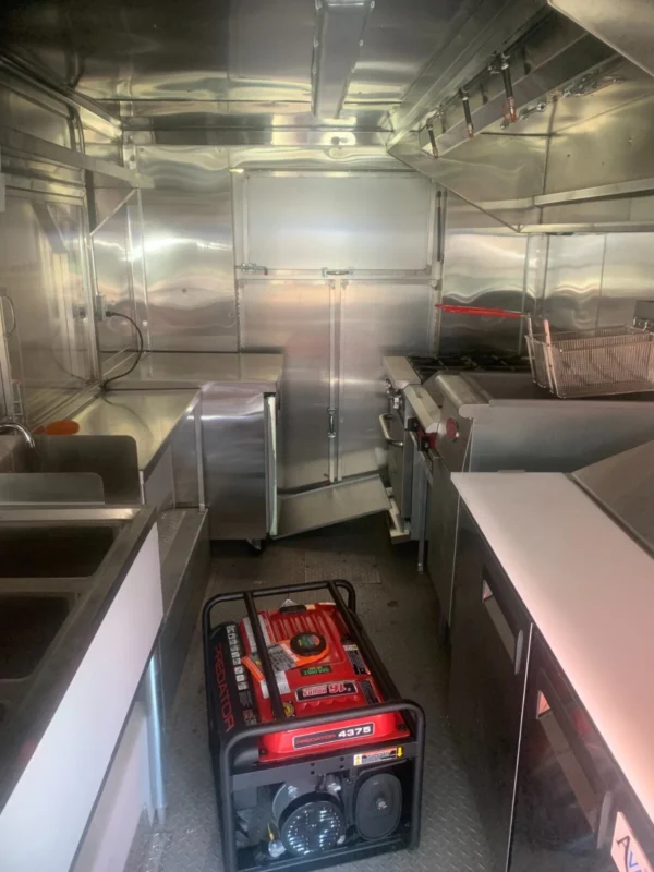 s-l1600-2026-06-25T141412.543-1.webp Fully New Equipped 2004 Step Van Food Truck - Launch Your Culinary Business