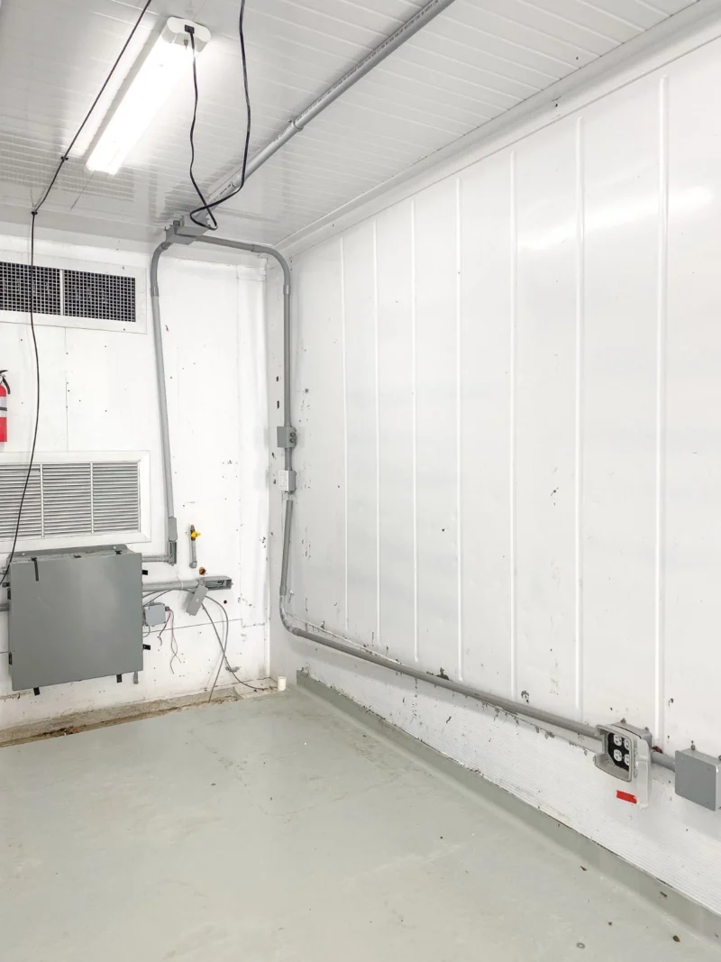 40 Foot High-Cube Insulated Shipping Container with 5 Ton Bard HVAC - Image 5