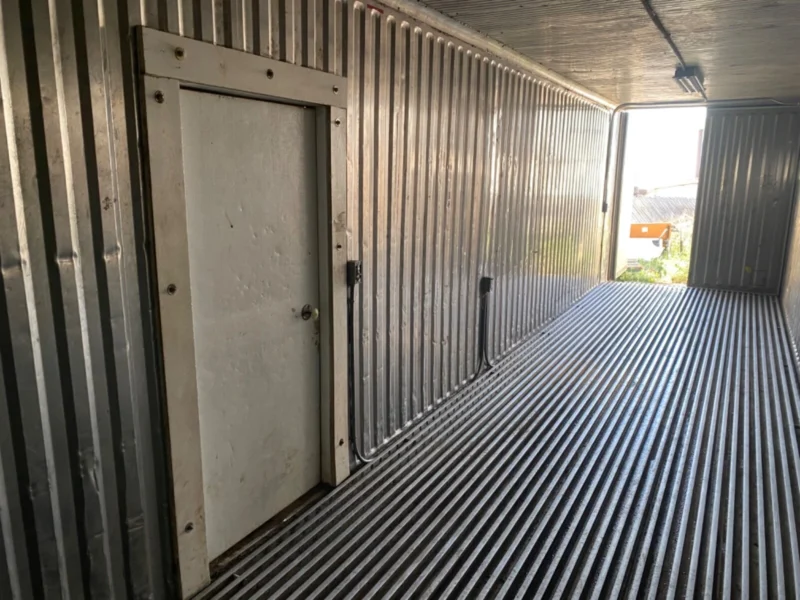 Used 40ft Refrigerated Shipping Container - With Custom Side Door Access - Image 3