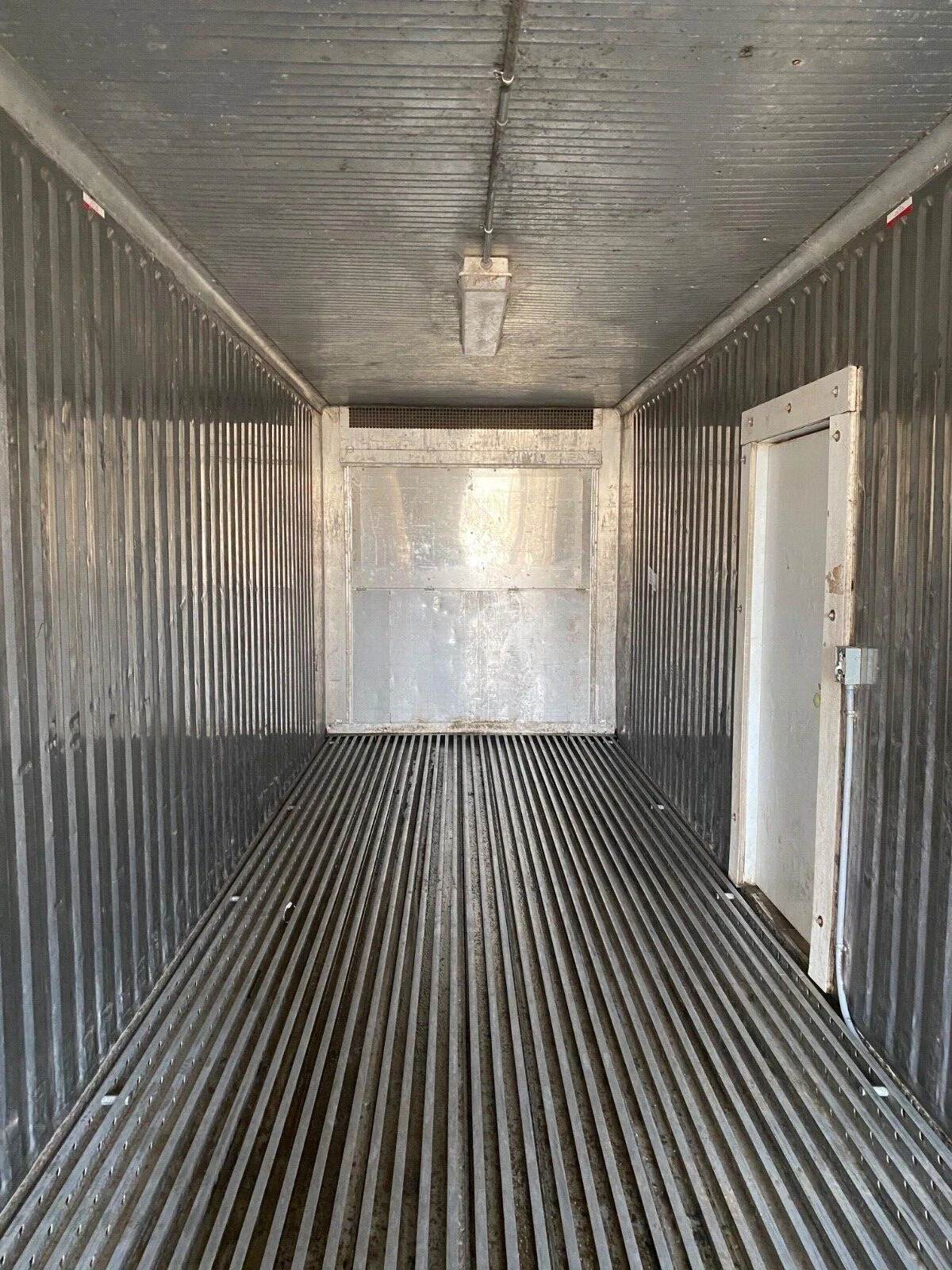 Used 40ft Refrigerated Shipping Container - With Custom Side Door Access - Image 2